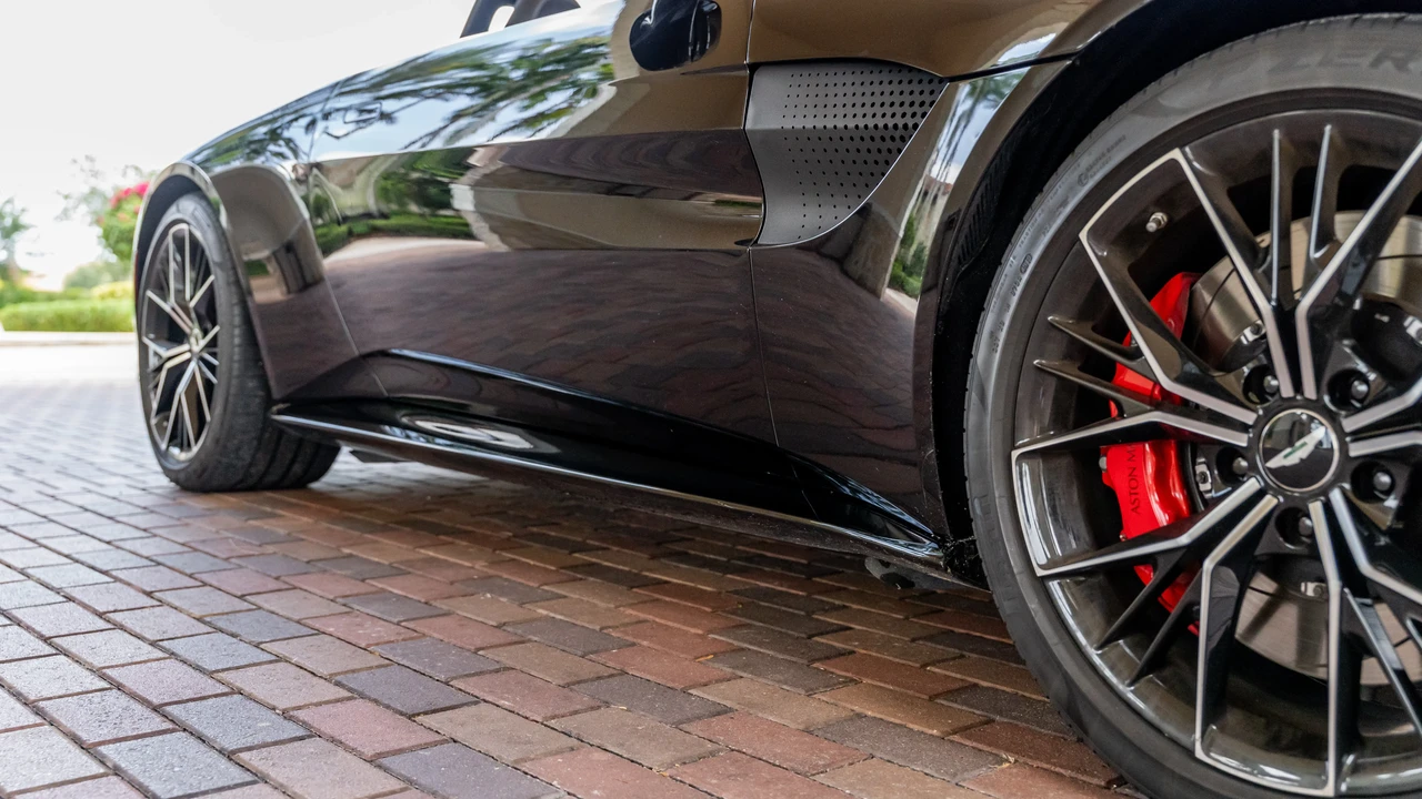 2021 Aston Martin V8 Vantage (2019+) - Image 26 of 31