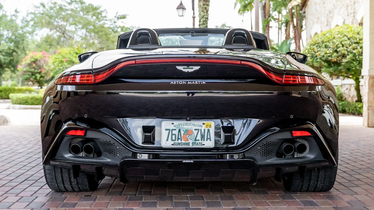 2021 Aston Martin V8 Vantage (2019+) - Image 6 of 31