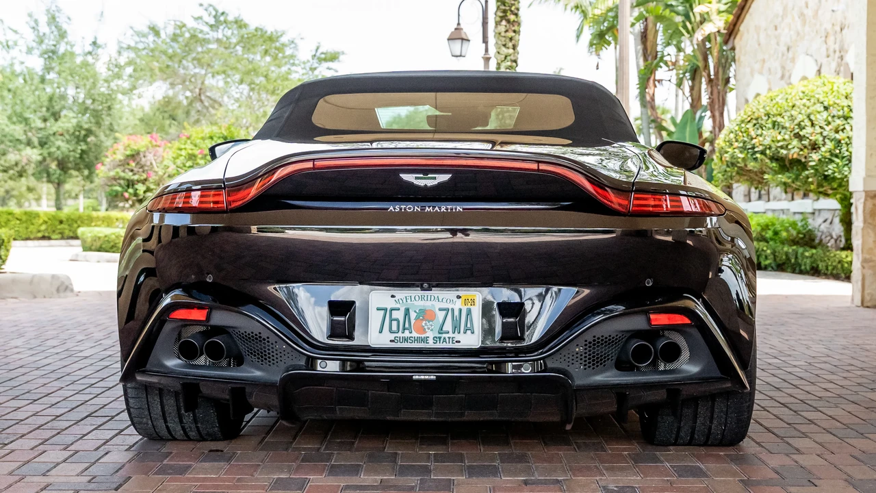 2021 Aston Martin V8 Vantage (2019+) - Image 14 of 31