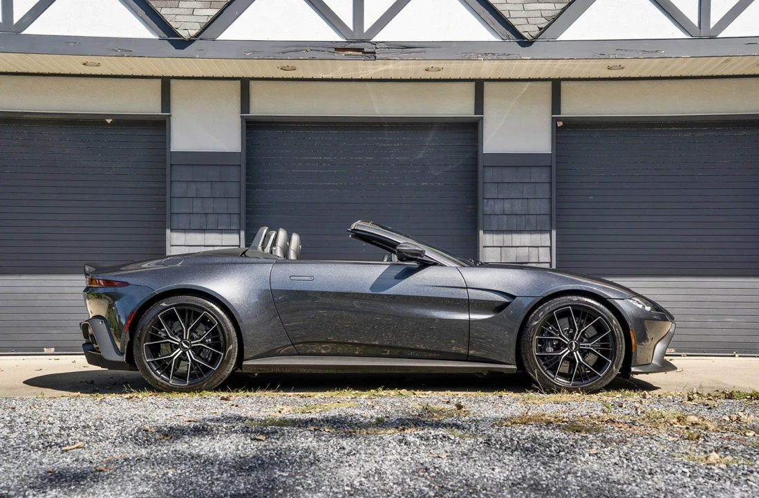 2021 Aston Martin V8 Vantage (2019+) - Image 14 of 31