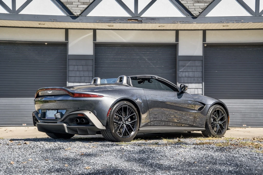 2021 Aston Martin V8 Vantage (2019+) - Image 13 of 31