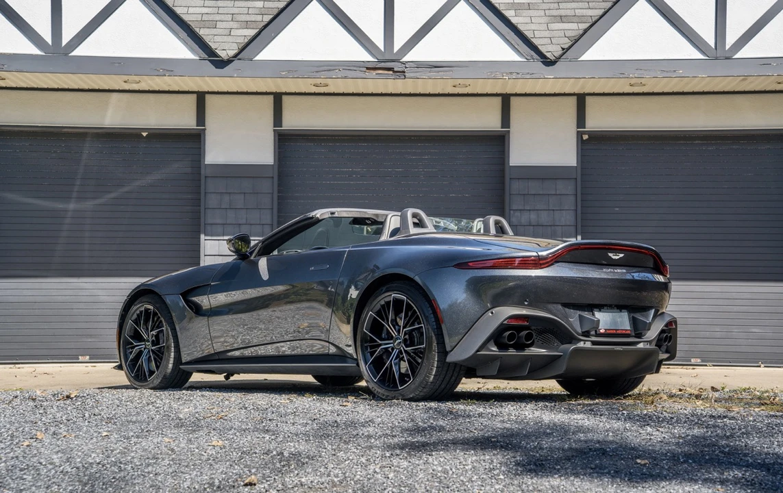 2021 Aston Martin V8 Vantage (2019+) - Image 11 of 31