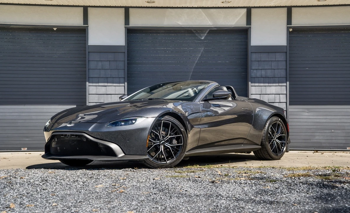 2021 Aston Martin V8 Vantage (2019+) - Image 9 of 31