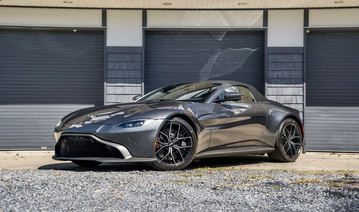 2021 Aston Martin V8 Vantage (2019+) - Image 2 of 31