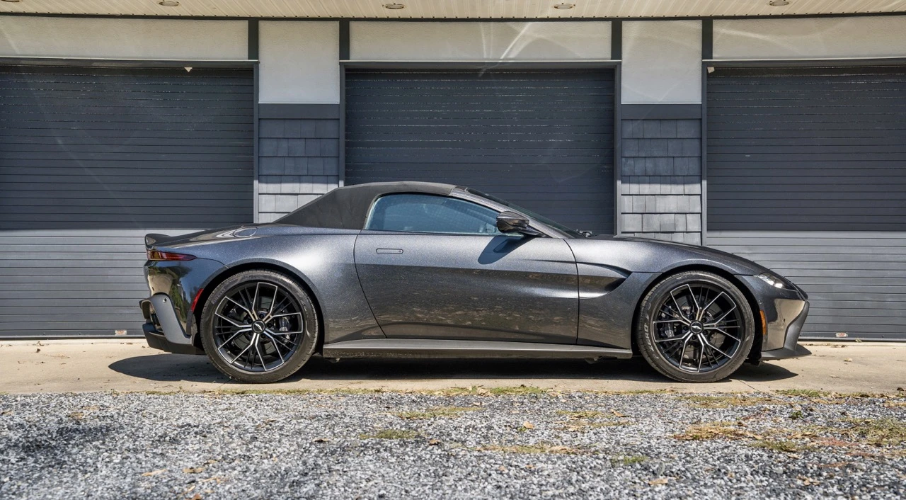 2021 Aston Martin V8 Vantage (2019+) - Image 7 of 31