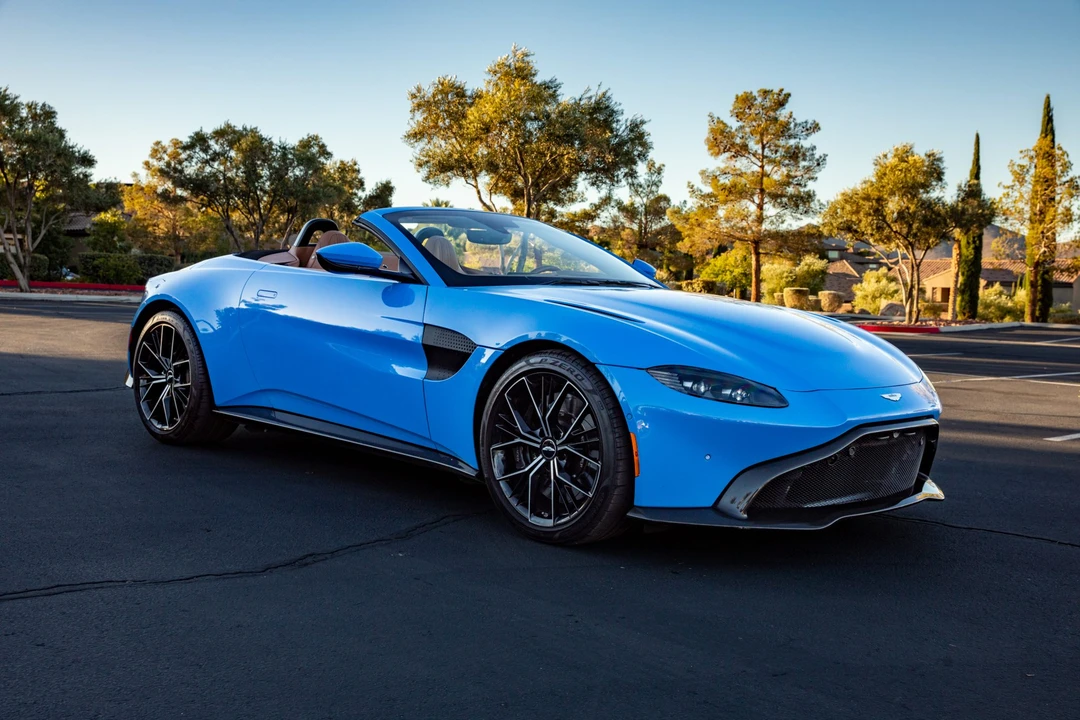 2021 Aston Martin V8 Vantage (2019+) - Image 9 of 31