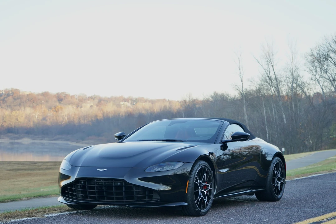 2021 Aston Martin V8 Vantage (2019+) - Image 18 of 31