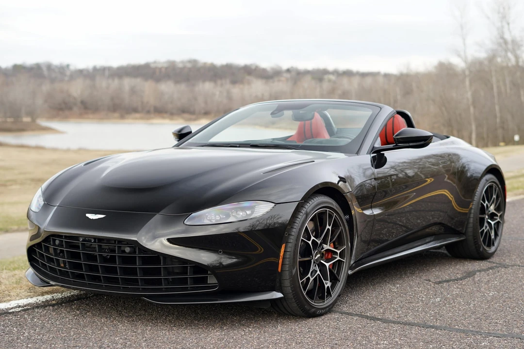 2021 Aston Martin V8 Vantage (2019+) - Image 3 of 31