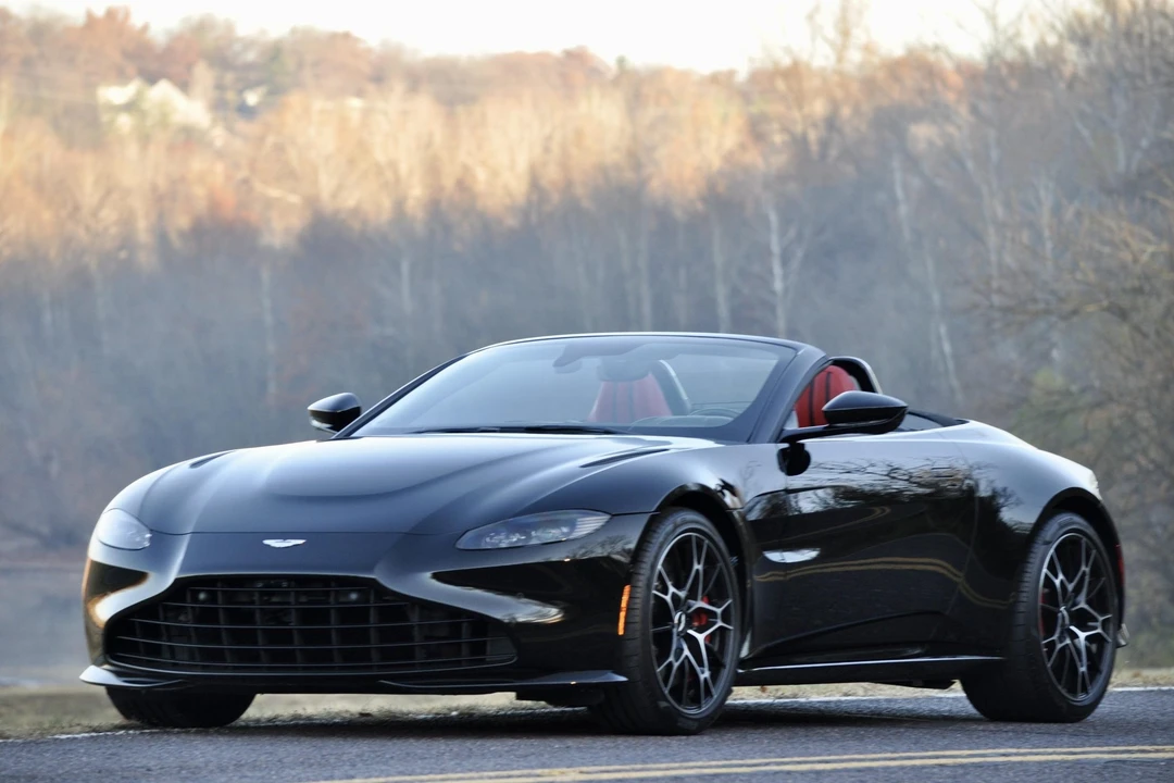 2021 Aston Martin V8 Vantage (2019+) - Image 7 of 31