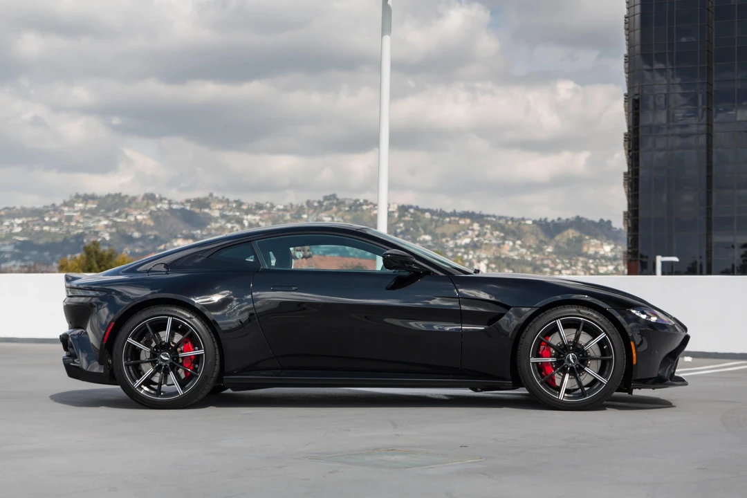 2021 Aston Martin V8 Vantage (2019+) - Image 13 of 31