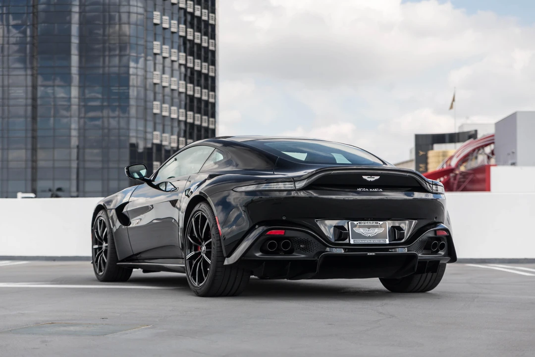 2021 Aston Martin V8 Vantage (2019+) - Image 9 of 31