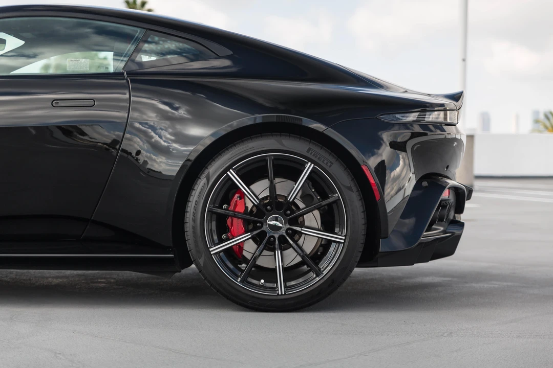 2021 Aston Martin V8 Vantage (2019+) - Image 29 of 31