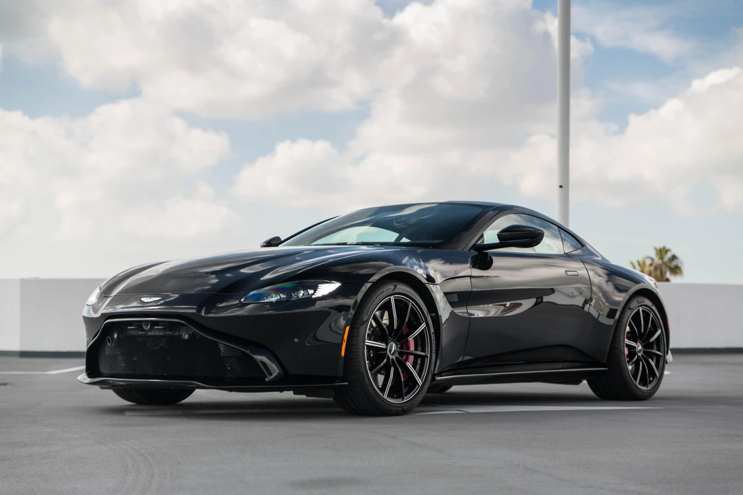 2021 Aston Martin V8 Vantage (2019+) - Image 8 of 31