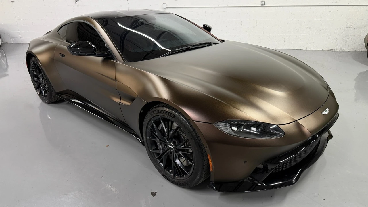 2021 Aston Martin V8 Vantage (2019+) - Image 2 of 21