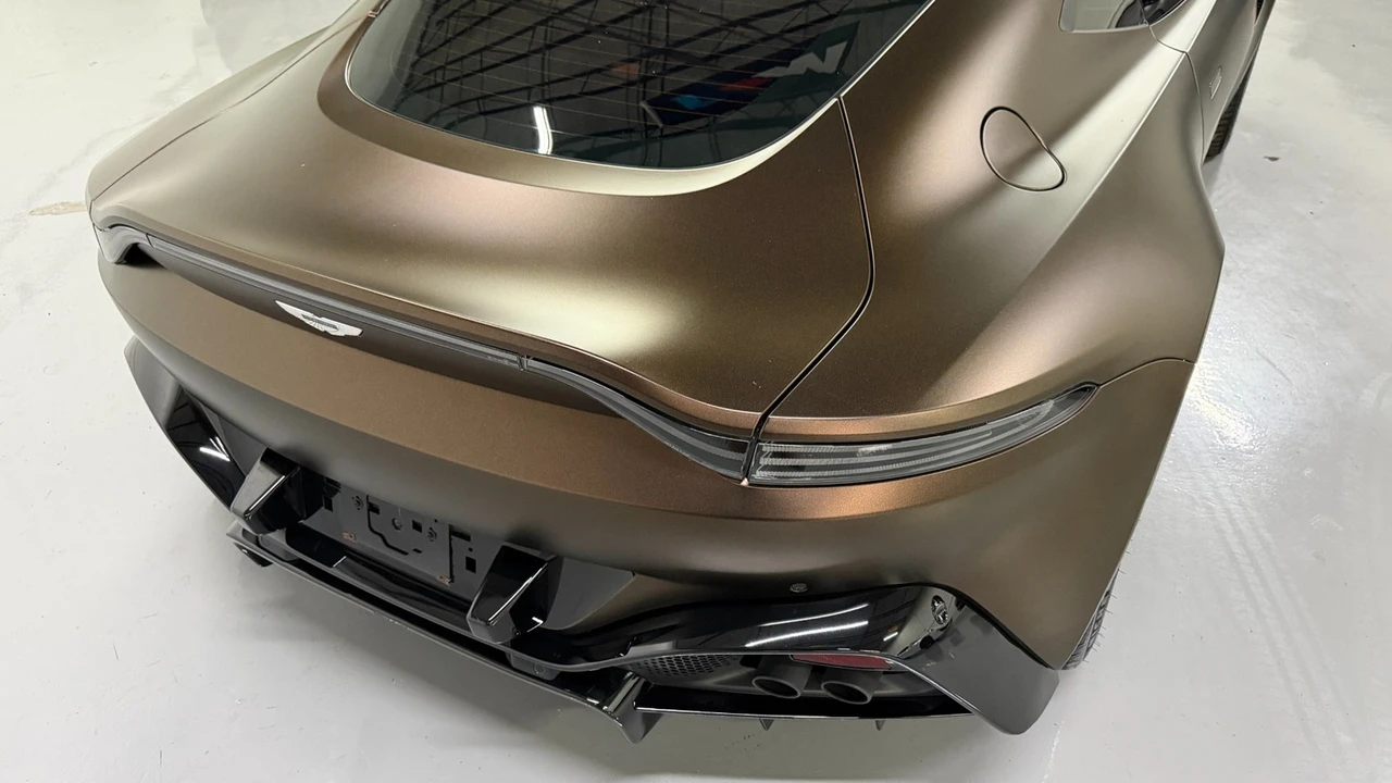 2021 Aston Martin V8 Vantage (2019+) - Image 11 of 21