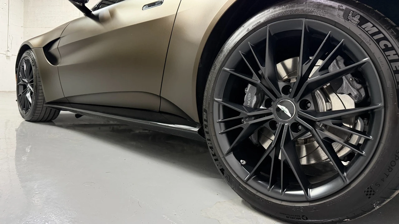 2021 Aston Martin V8 Vantage (2019+) - Image 20 of 21