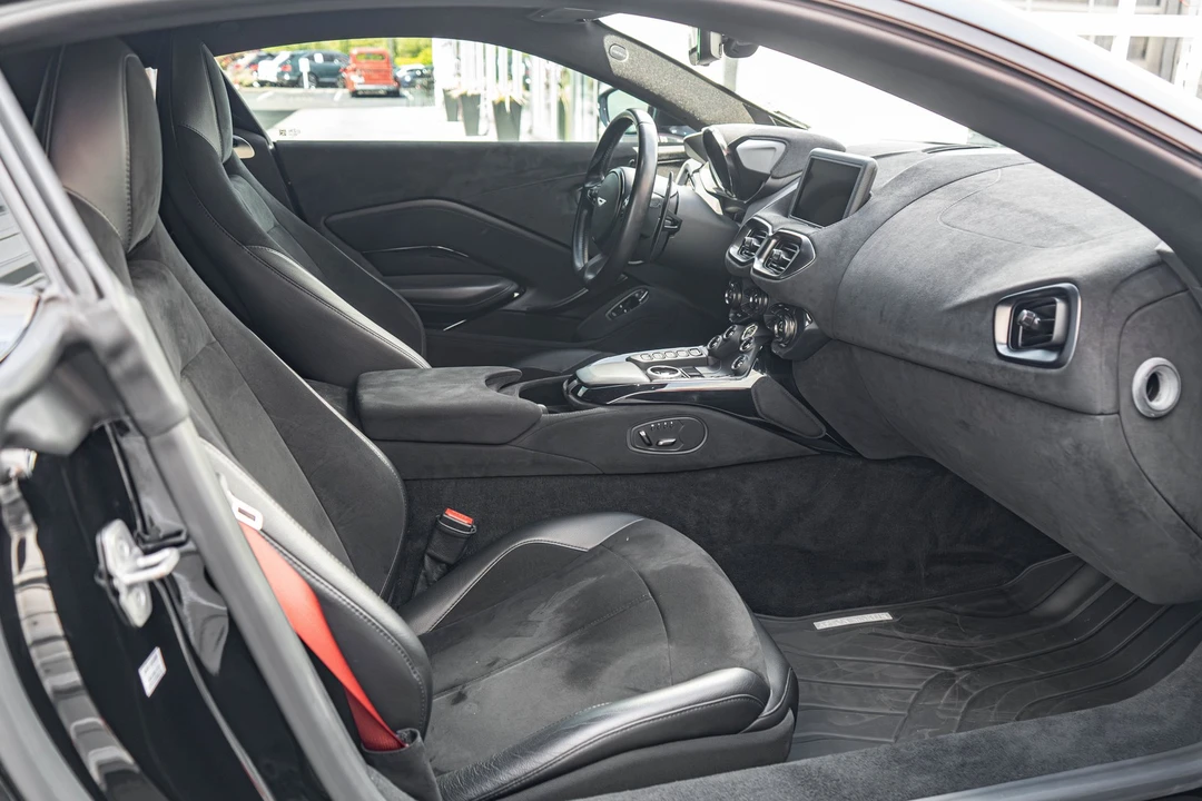 2021 Aston Martin V8 Vantage (2019+) - Image 22 of 31
