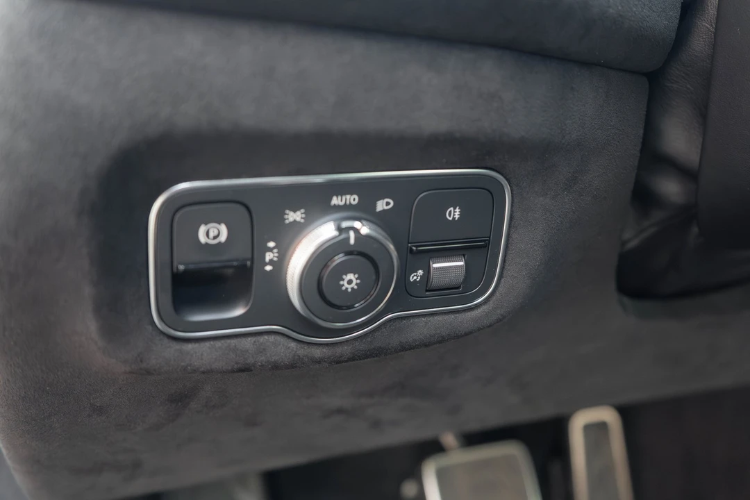2021 Aston Martin V8 Vantage (2019+) - Image 21 of 31