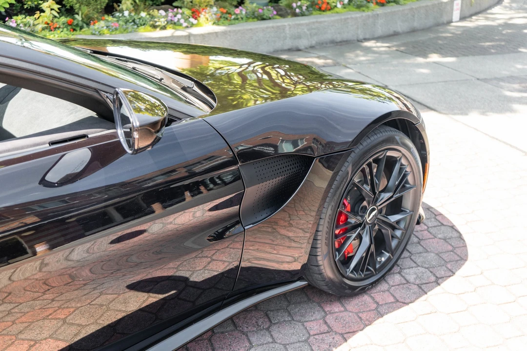 2021 Aston Martin V8 Vantage (2019+) - Image 8 of 31