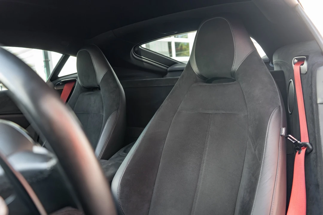 2021 Aston Martin V8 Vantage (2019+) - Image 11 of 31