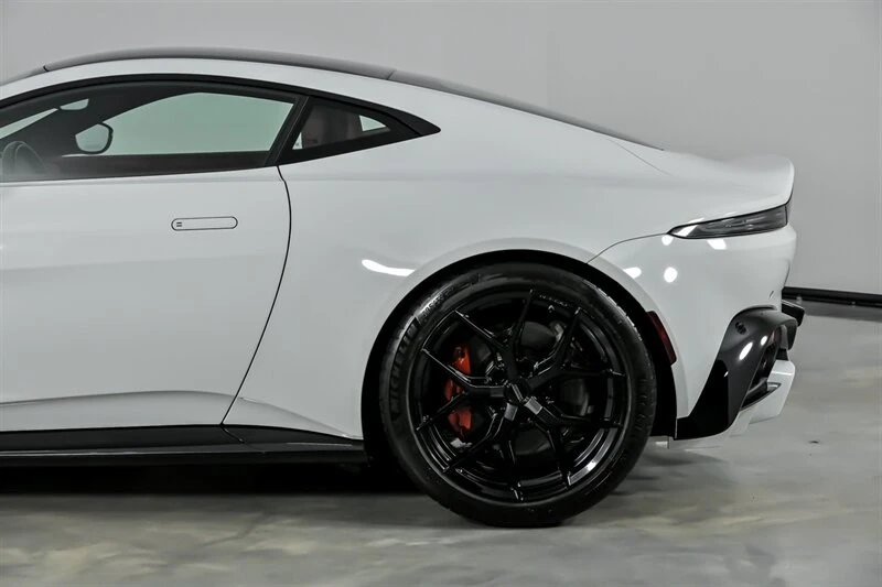 2021 Aston Martin V8 Vantage (2019+) - Image 9 of 12