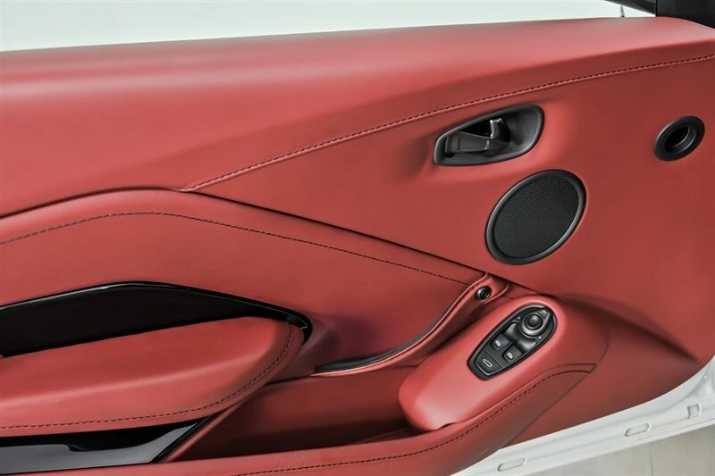 2021 Aston Martin V8 Vantage (2019+) - Image 18 of 21