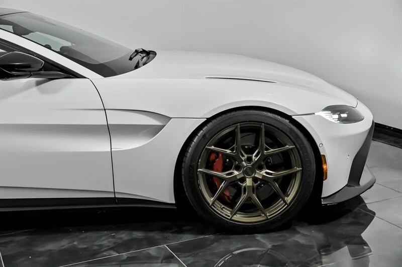 2021 Aston Martin V8 Vantage (2019+) - Image 14 of 21