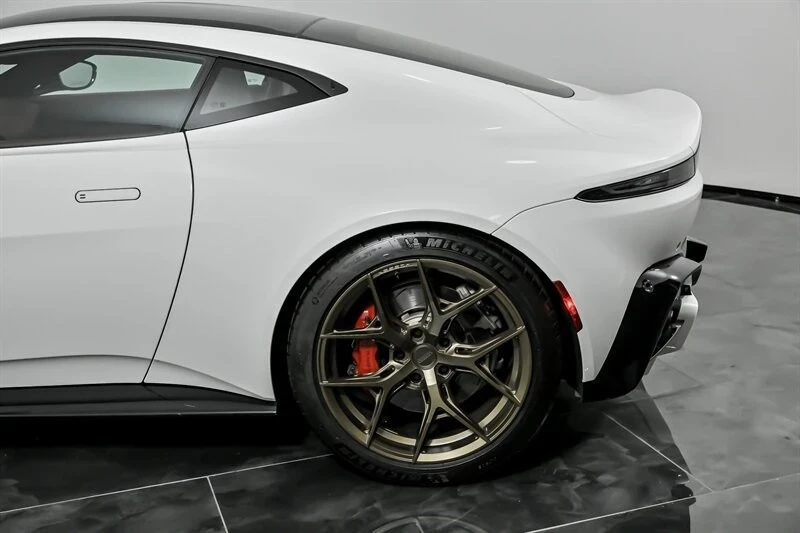 2021 Aston Martin V8 Vantage (2019+) - Image 8 of 12