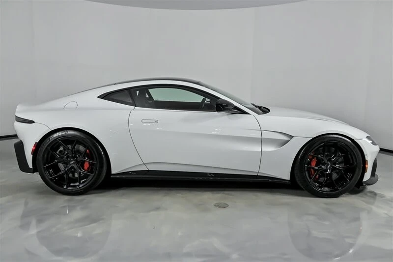 2021 Aston Martin V8 Vantage (2019+) - Image 14 of 21