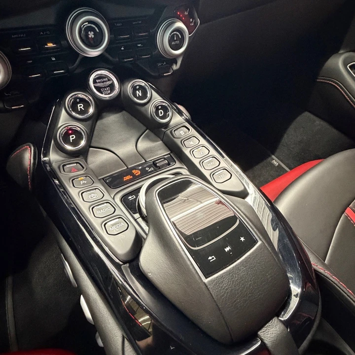 2021 Aston Martin V8 Vantage (2019+) - Image 14 of 22