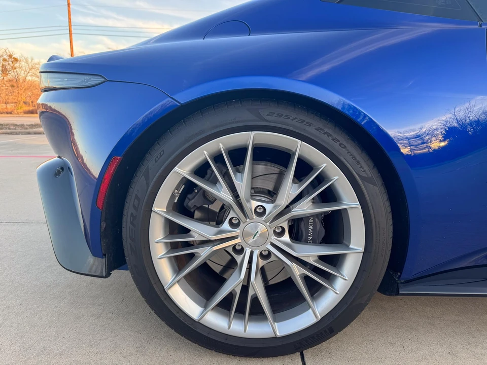 2021 Aston Martin V8 Vantage (2019+) - Image 30 of 31