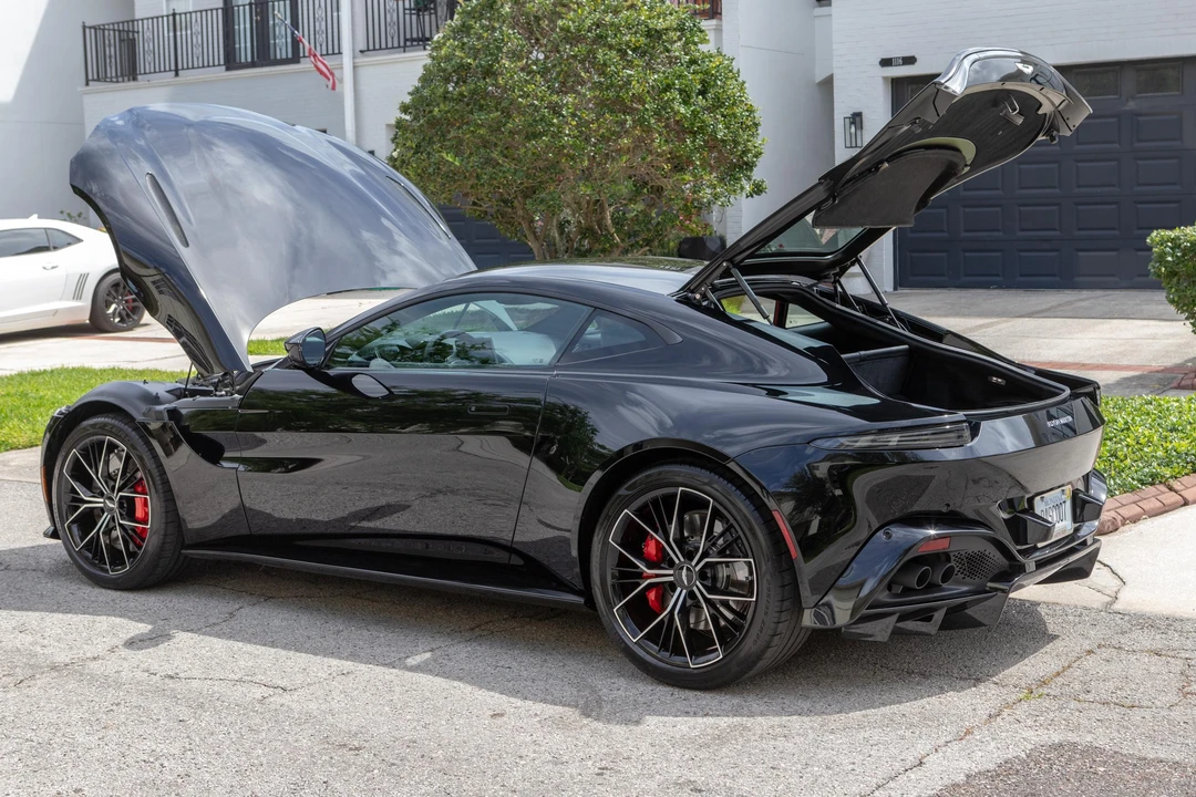 2021 Aston Martin V8 Vantage (2019+) - Image 8 of 31