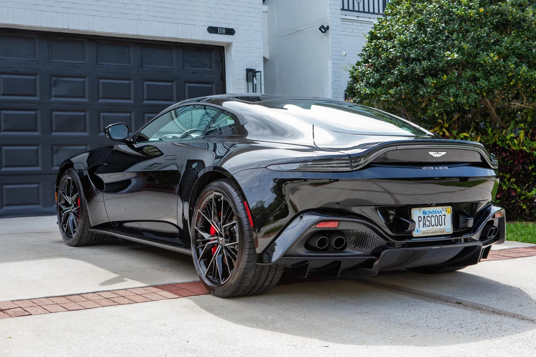 2021 Aston Martin V8 Vantage (2019+) - Image 9 of 31