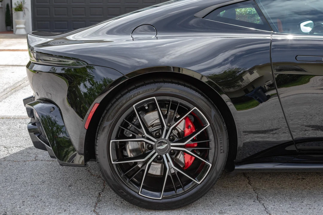 2021 Aston Martin V8 Vantage (2019+) - Image 27 of 31