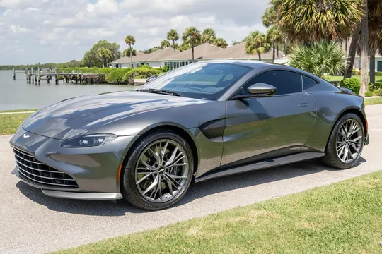 2021 Aston Martin Vantage