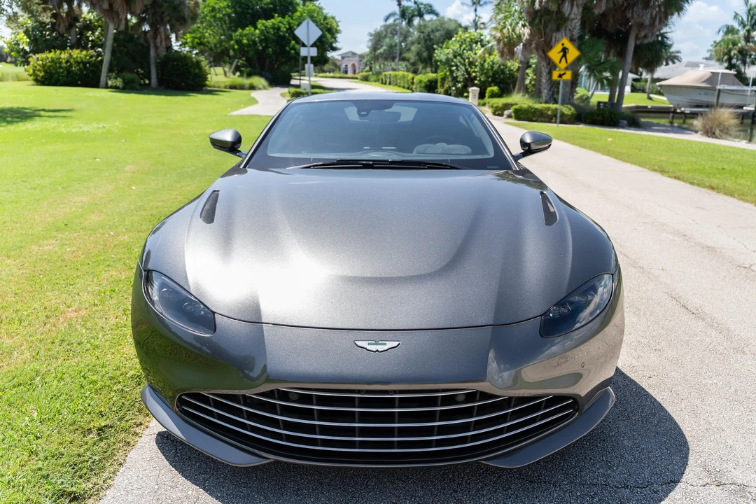 2021 Aston Martin V8 Vantage (2019+) - Image 2 of 31