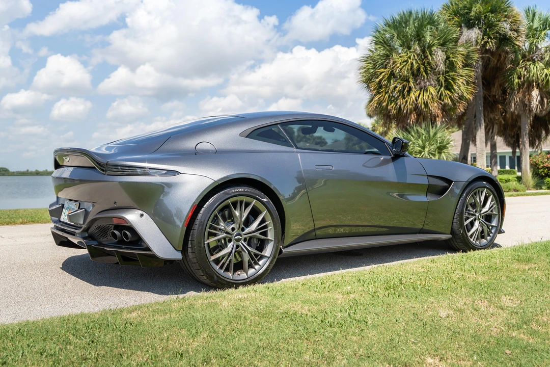 2021 Aston Martin V8 Vantage (2019+) - Image 13 of 31