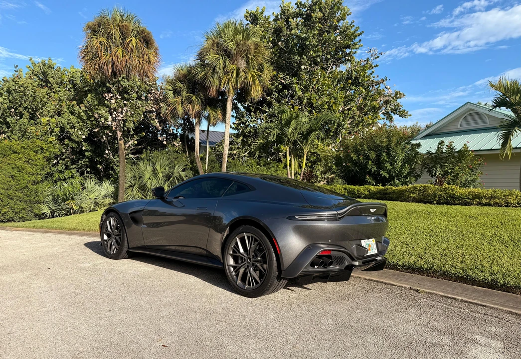 2021 Aston Martin V8 Vantage (2019+) - Image 4 of 31