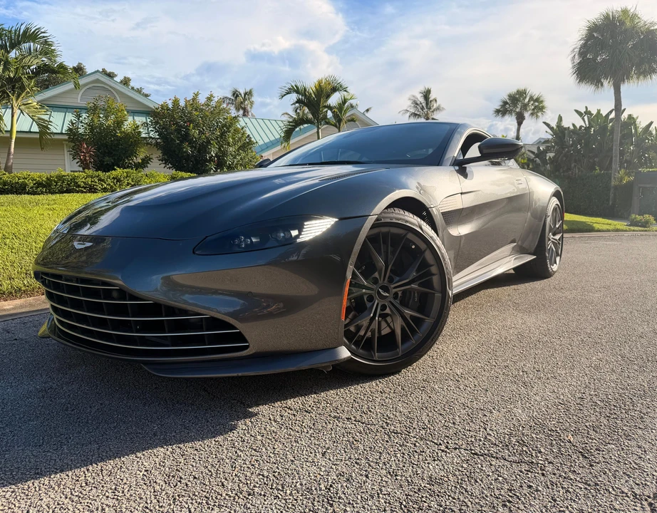 2021 Aston Martin V8 Vantage (2019+) - Image 8 of 31