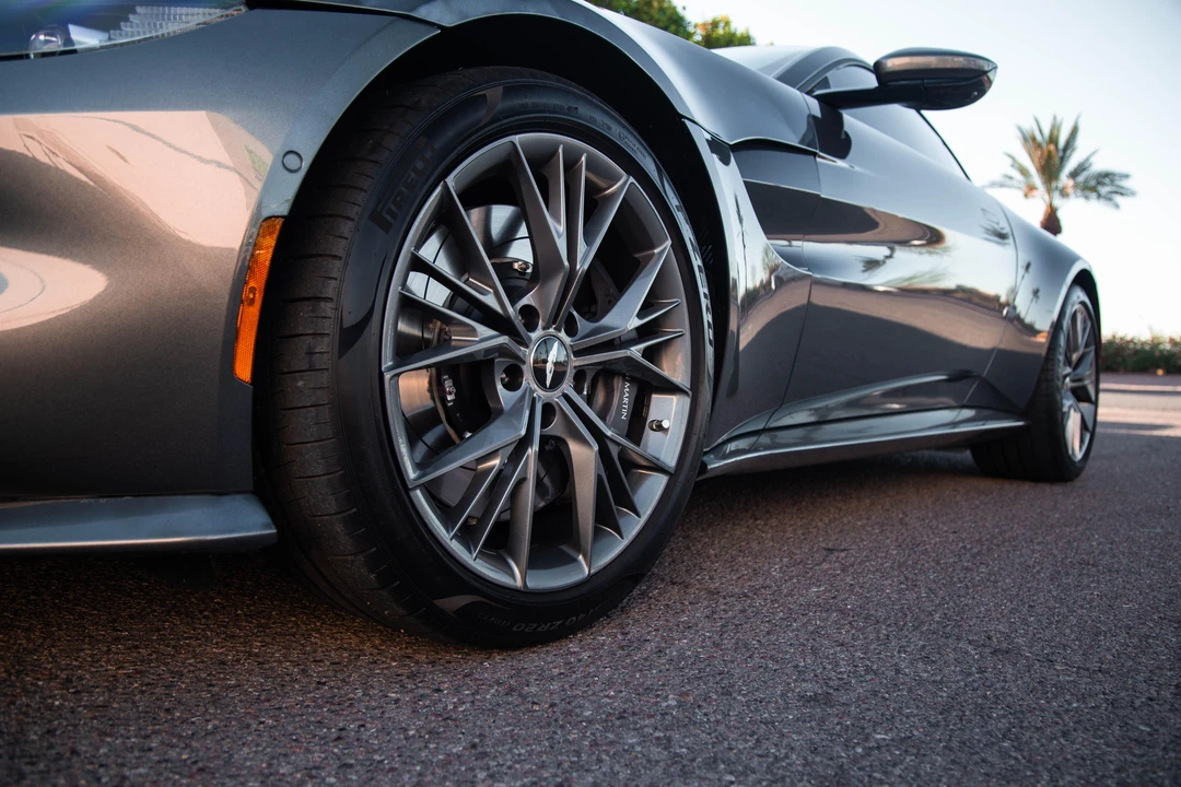 2021 Aston Martin V8 Vantage (2019+) - Image 29 of 31