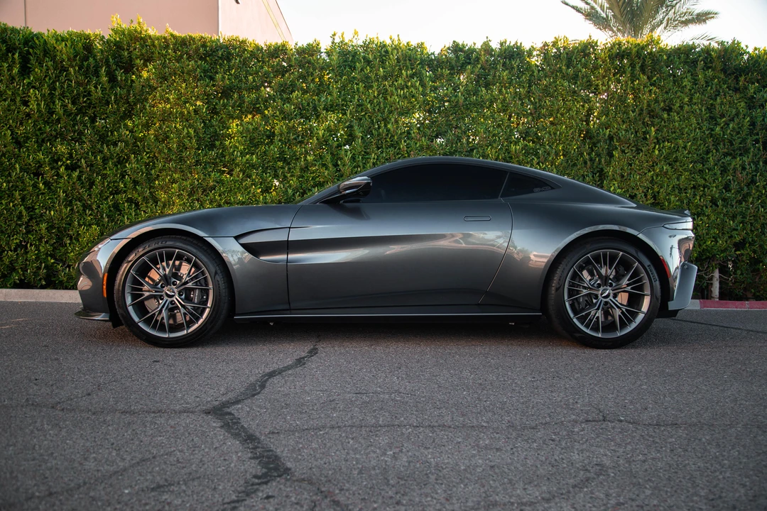 2021 Aston Martin V8 Vantage (2019+) - Image 12 of 31
