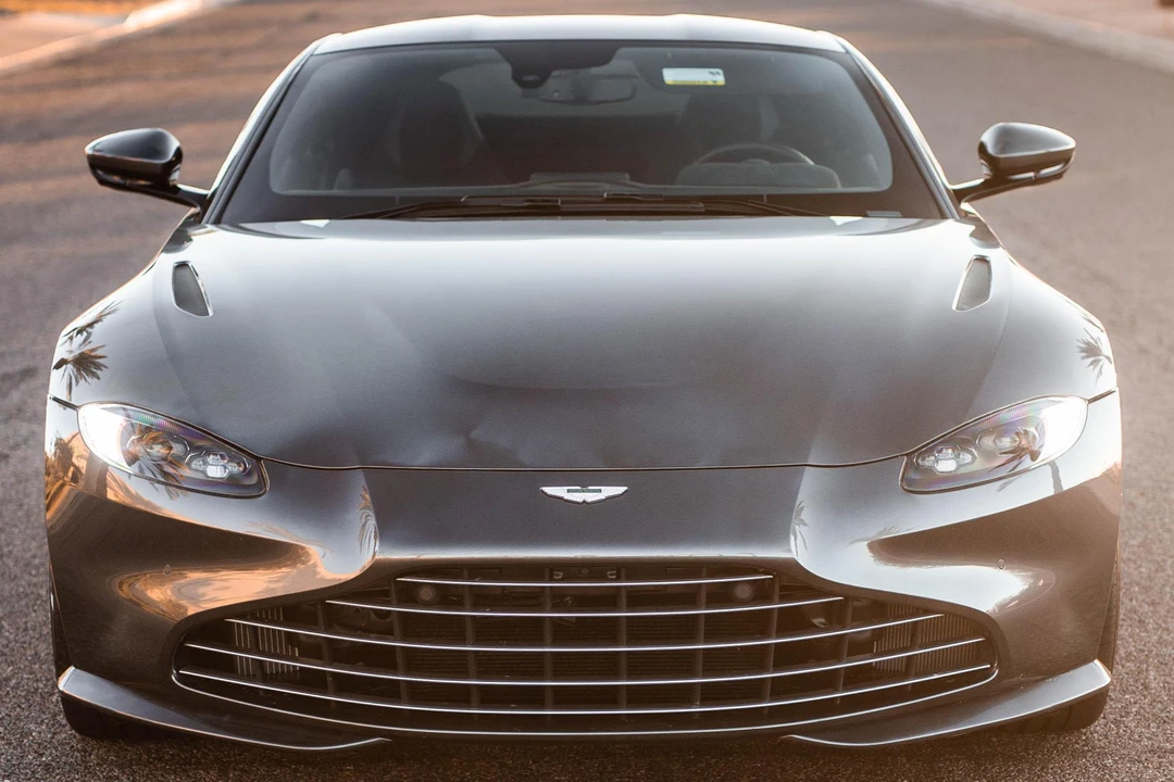2021 Aston Martin V8 Vantage (2019+) - Image 2 of 31
