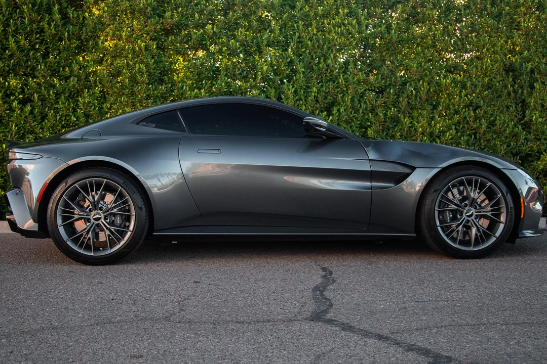 2021 Aston Martin V8 Vantage (2019+) - Image 3 of 31