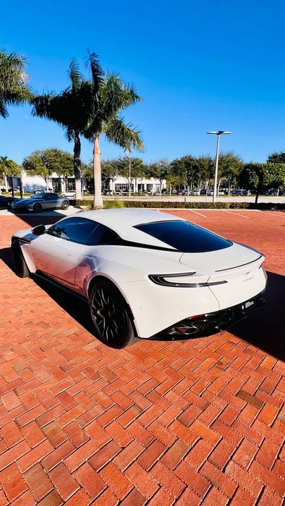 2021 Aston Martin DB11 - Image 4 of 15