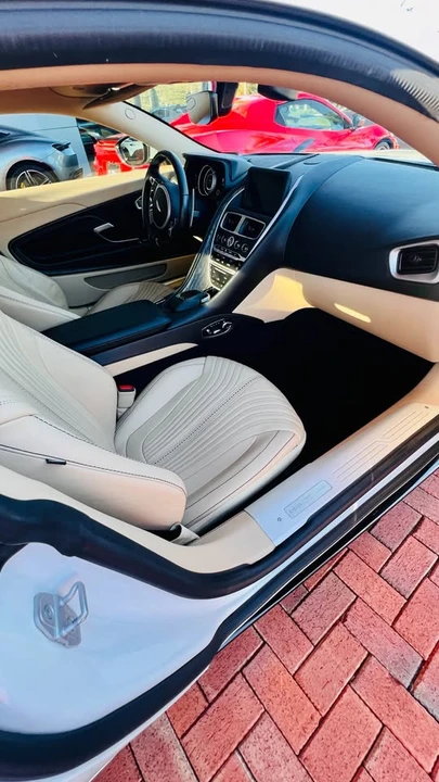 2021 Aston Martin DB11 - Image 9 of 15