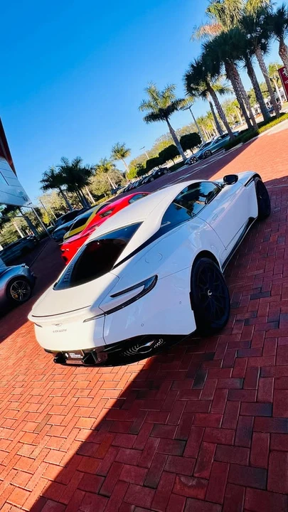 2021 Aston Martin DB11 - Image 2 of 15