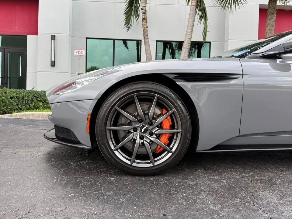2021 Aston Martin DB11 Volante - Image 8 of 20