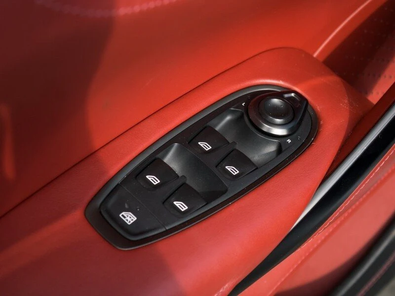2021 Aston Martin DBX - Image 11 of 20