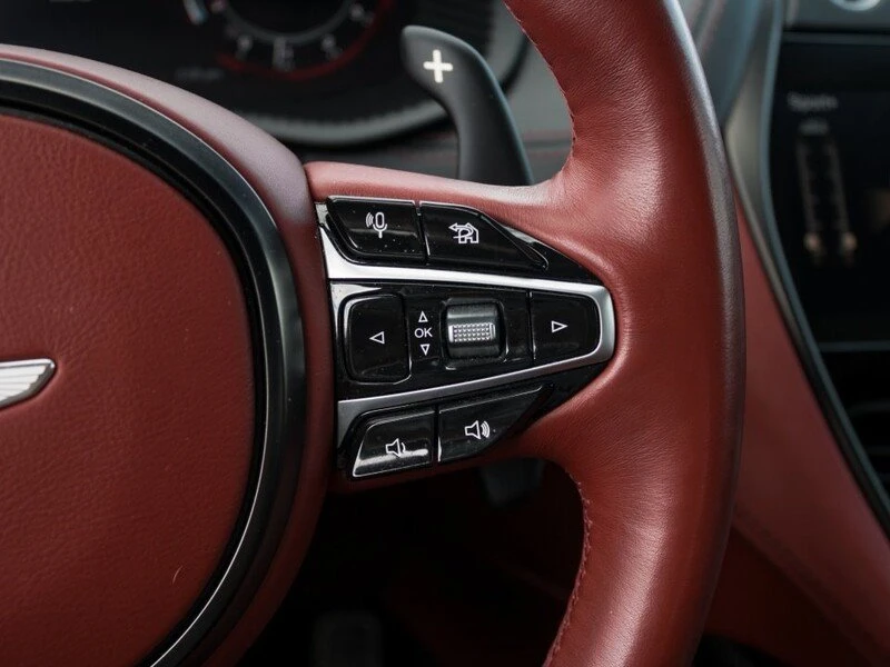 2021 Aston Martin DBX - Image 15 of 20