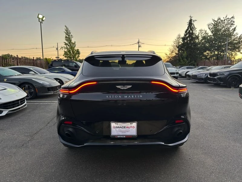 2021 Aston Martin DBX - Image 5 of 17